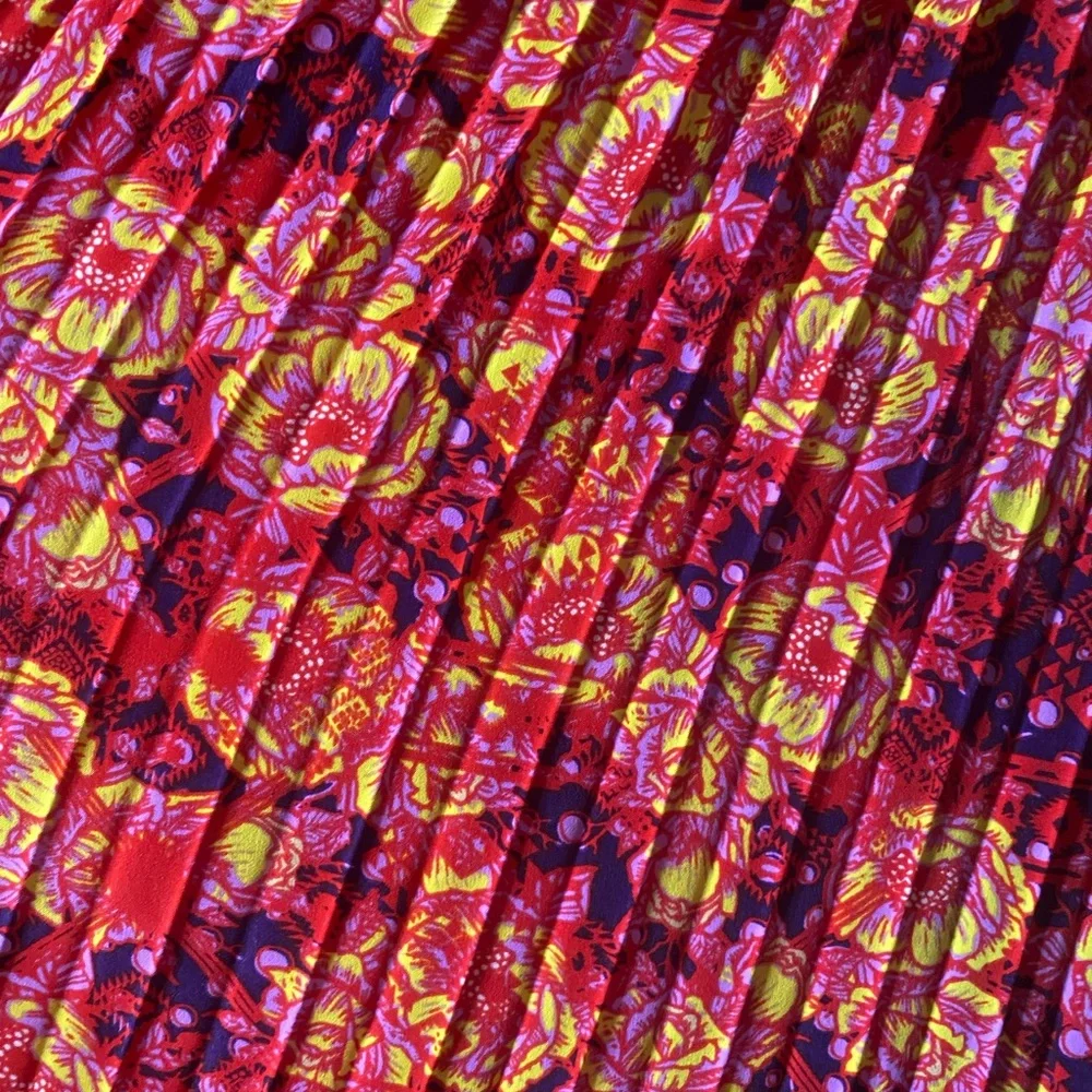 Jill Pleated Skirt - Picture 2 of 6